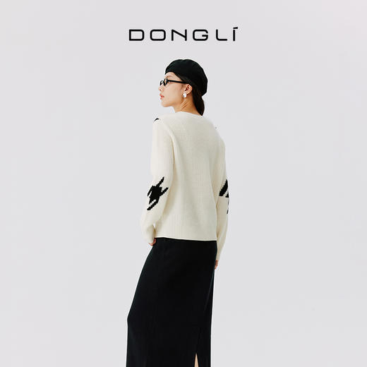 东黎 • 山羊绒女士秋冬千鸟格圆领套衫 4741 商品图3