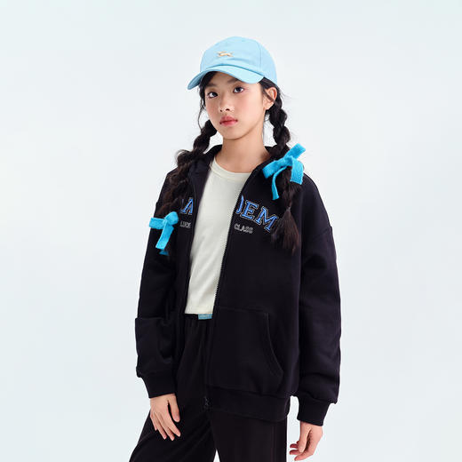 笛莎Deesha青少年女童外套2025春季女童字母刺绣连帽外套 商品图2