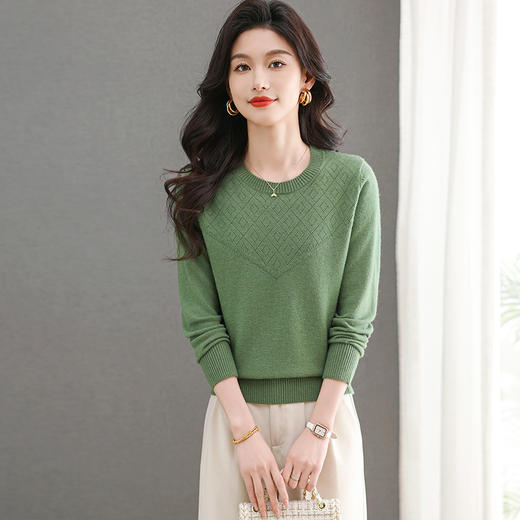 CC-101-96121春秋新款洋气圆领长袖t恤打底小衫女士洋气提花宽松针织上衣 商品图3