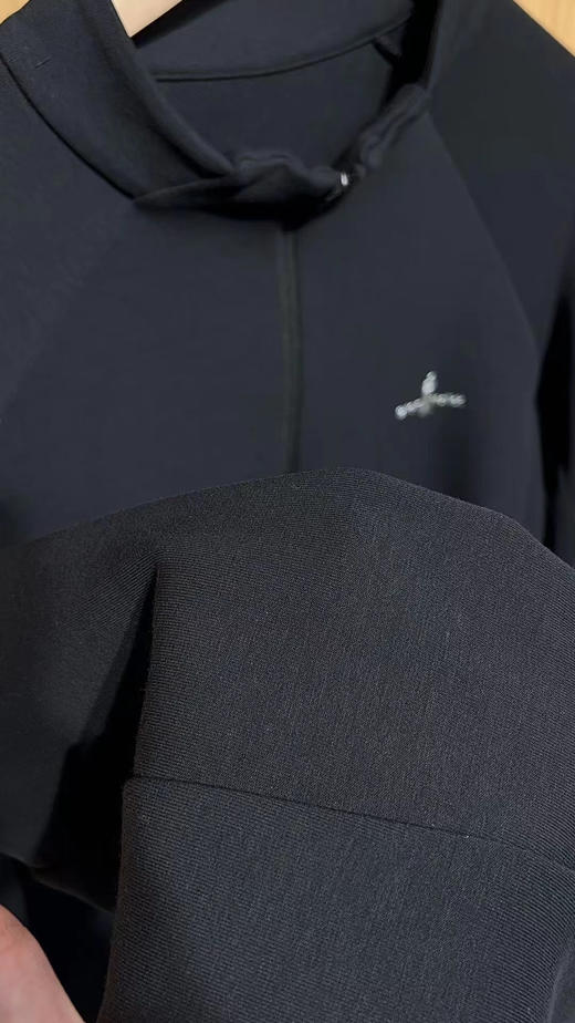 正品比音勒芬，最强半拉链，王牌到货

功能性纱线面料，混纺弹力纤维，裸身穿更舒适！！！

轻运动，立体裁剪，挺括修身，真有型！

纯正品，内外双重针织，舒适由内而外，M-3XL 商品图8