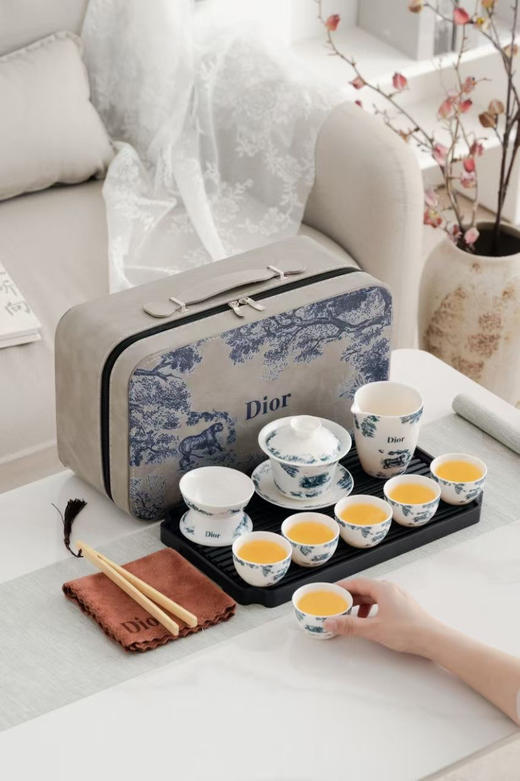 重磅来袭，高端茶具套装，原单Dior动物系列，送礼佳品，杯身晶莹剔透温柔如玉，非常有收藏价值的一套茶具，生活真的得充满仪式感。 商品图13