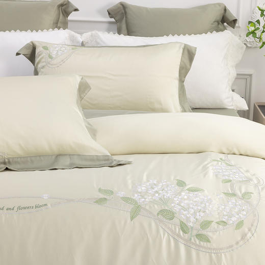 多喜爱 进口60S兰精天丝四件套-叶语花开 莱赛尔纤维 60S高密天丝细腻柔软精美刺绣优雅浪漫专利床单礼盒包装 商品图1