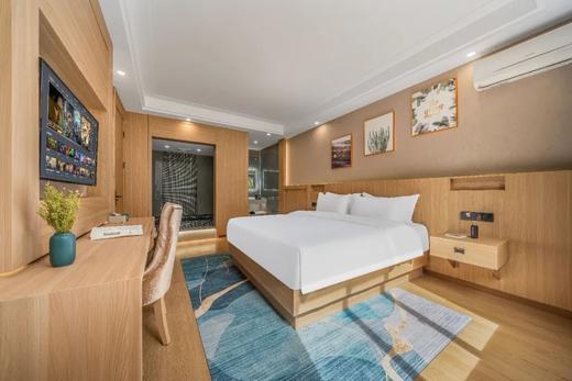 【毕棚沟｜阿佧迪私汤度假酒店｜周末（除节假日）不加价】
♨️川西泡温泉滑雪下榻优选 感受藏羌风情
🏔️邂逅”川西小瑞士”，打卡理小路
🌟准五星标准打造，自然美景与奢华体验 商品图12