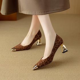 【预售5天】春新款豹纹羊皮金属方头显瘦高跟鞋一脚蹬气质辣妈单鞋女DB&M6158