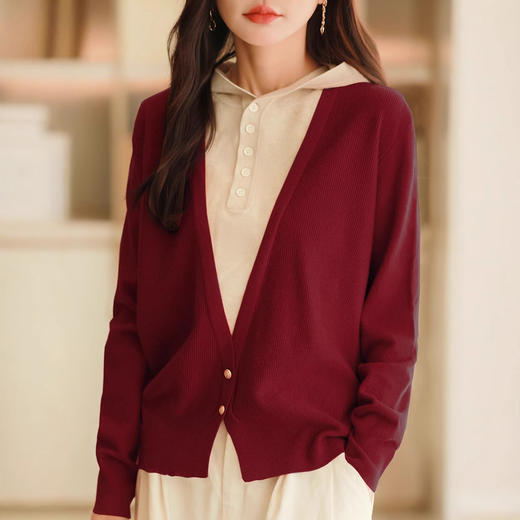 QHJY-JY8214春秋新款女式针织衫温柔慵懒风假两件毛衣拼色连帽领外穿上衣 商品图2