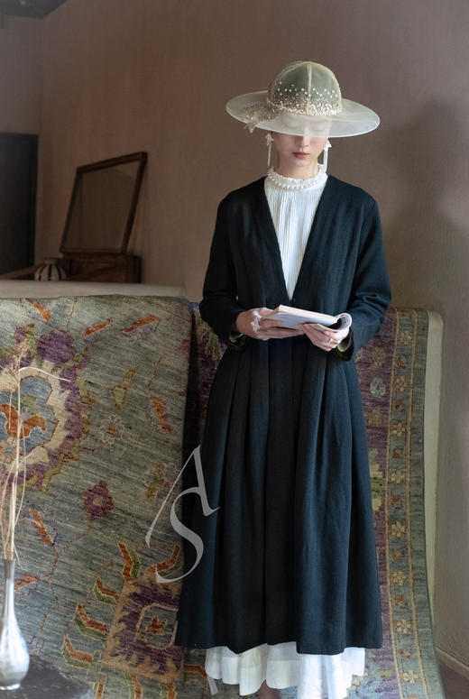 Sugri 裸色古董珠绣圆顶网纱帽 商品图4