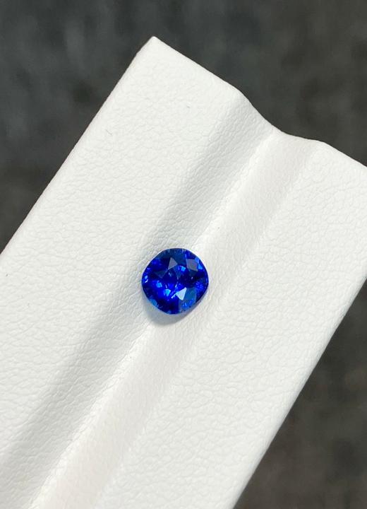 1.08ct刻面蓝宝石裸石 商品图0