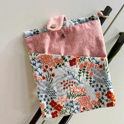 裁缝学苑AQ414笔袋笔记本二合一收纳包纸样新款单肩手机包A5书本收纳袋样板 商品图1