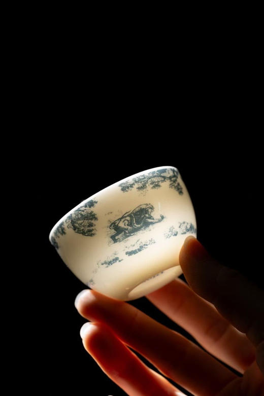 重磅来袭，高端茶具套装，原单Dior动物系列，送礼佳品，杯身晶莹剔透温柔如玉，非常有收藏价值的一套茶具，生活真的得充满仪式感。 商品图4