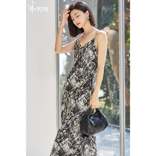 剩S/M 米思阳2026春季新款知性优雅吊带连衣裙设计感印花内搭裙子4978 商品图0