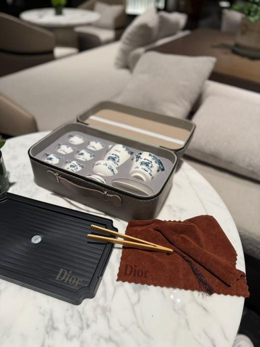 重磅来袭，高端茶具套装，原单Dior动物系列，送礼佳品，杯身晶莹剔透温柔如玉，非常有收藏价值的一套茶具，生活真的得充满仪式感。 商品图7