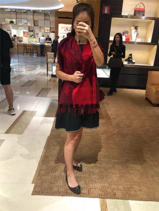 老花高端羊绒围巾 商品图6