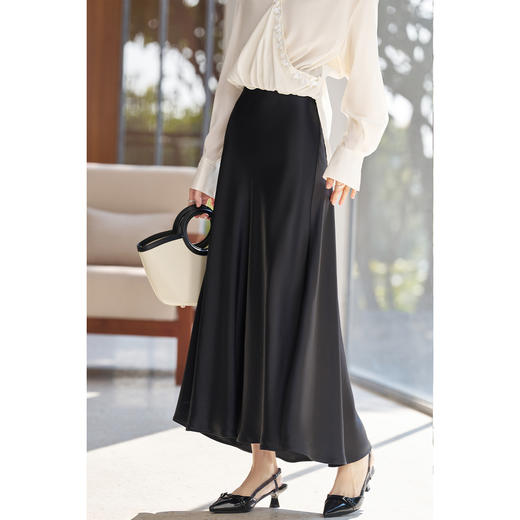 米思阳2026春新款高端光泽感纯色醋纤中长款裙子半身裙女5636 商品图1