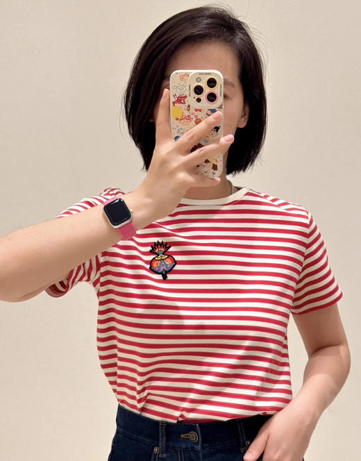 115-2渠道货 小禾 新年胶囊系列 福寿三多 剪纸刺绣 水柔棉 条纹圆领短袖 商品图6