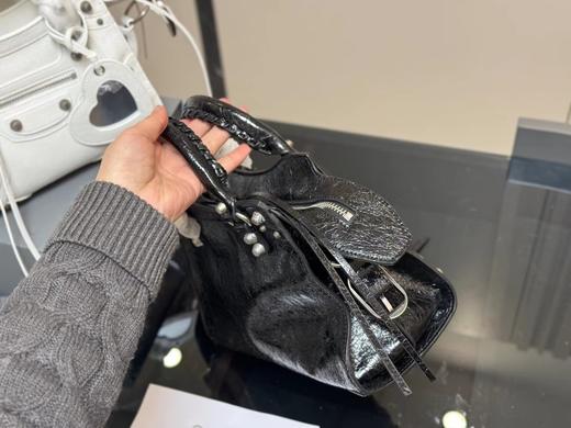 D011552上身慵懒感li刻get超帅超实用大包机车大廓形包 商品图11