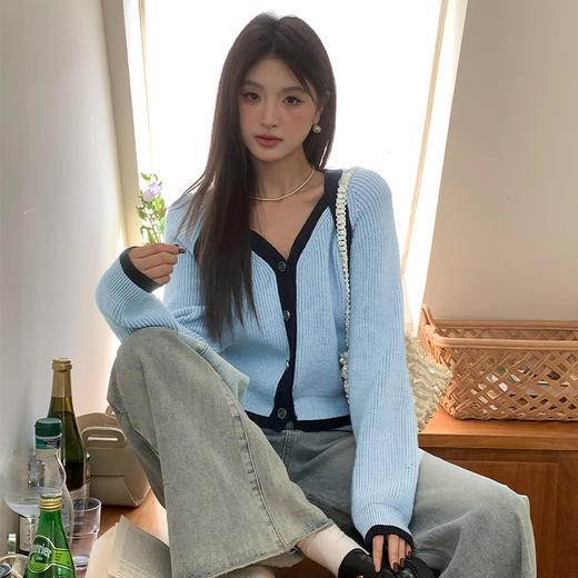 西遇假两件针织衫女新款V领甜美恋爱系粉色短毛衣上衣D1721475 商品图4