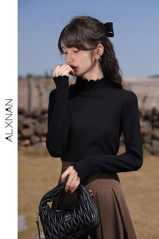 鹿向南《黑色胶片》2024秋季高领木耳边高级别致气质针织毛衣女 商品图5