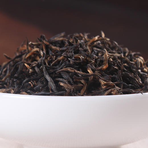 归岭丨金骏眉  特级 武夷山桐木关红茶 100g 浓香型武夷花蜜香茶叶盒装 私房茶 商品图1