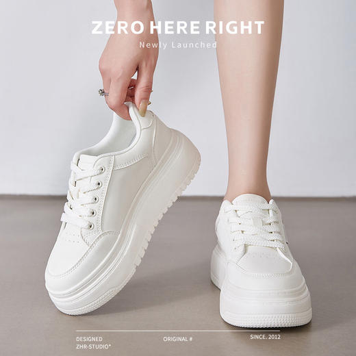 ZHR则则厚底小白鞋2024秋季新款轻便透气防滑百搭运动休闲鞋子女 商品图1