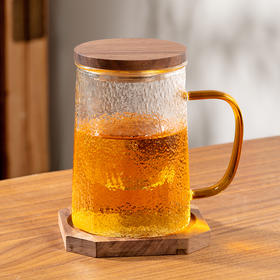 雅集组合锤纹筑茗杯550ml琥珀把木盖套装（带胡桃木杯垫）
