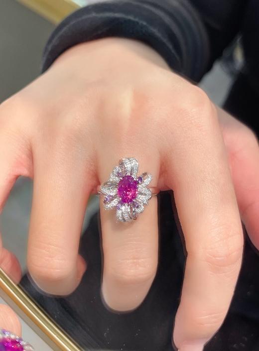 1.7ct刻面紫蓝宝戒指 商品图4