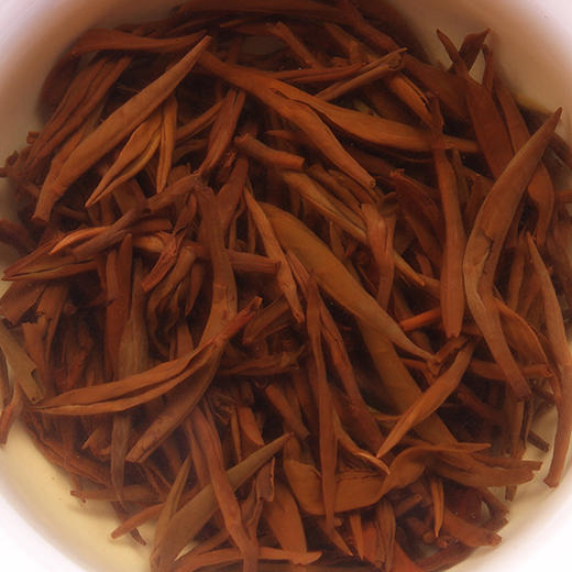 归岭丨金骏眉  特级 武夷山桐木关红茶 100g 浓香型武夷花蜜香茶叶盒装 私房茶 商品图3