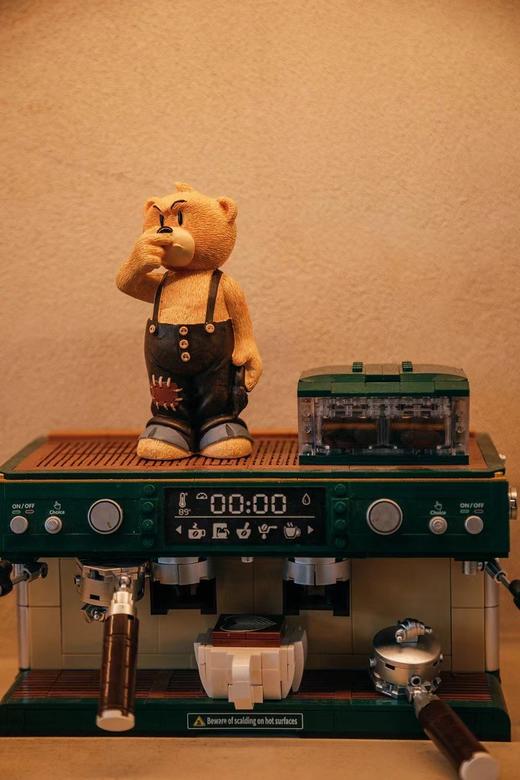 C011508以其独特的“变态”设计而著称更具个性和时尚感六个一组摆件熊 商品图9