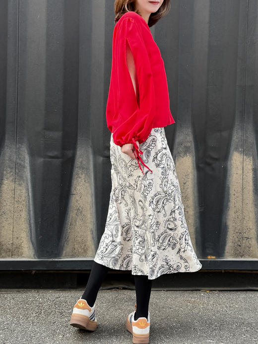 TYNVIE 分层腰部A字型中长裙-白色印花 商品图13