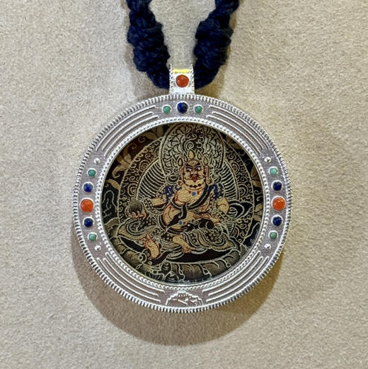 圆形嘎乌手绘唐卡 商品图2