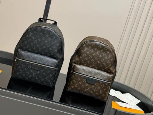 D011554出差旅行b备休闲商务都可驾驭高颜值双肩包 商品图1