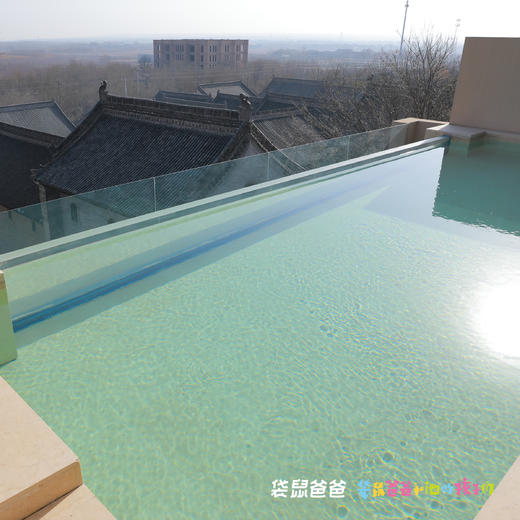 【袋鼠爸爸去哪儿丨咸阳袁家村系列之里享精品民宿】民宿近袁家村主街、小吃街，出门就能感受到古街的市井繁华，院内圆形天井寓意美好，每一个角落细节满满，客房设计风格独特，保留了怀旧情怀的同时融合现代元素 商品图4