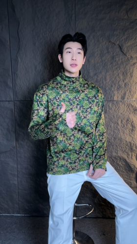 T2096秋冬季新款时尚个性美式绿色玫瑰半高领长袖T恤百搭情侣套头上衣