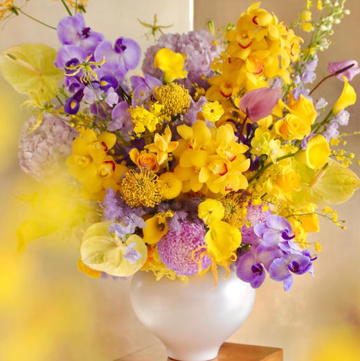 《锦绣》黄色紫色年宵花瓶插花
高80×宽50（㎝） 商品图1