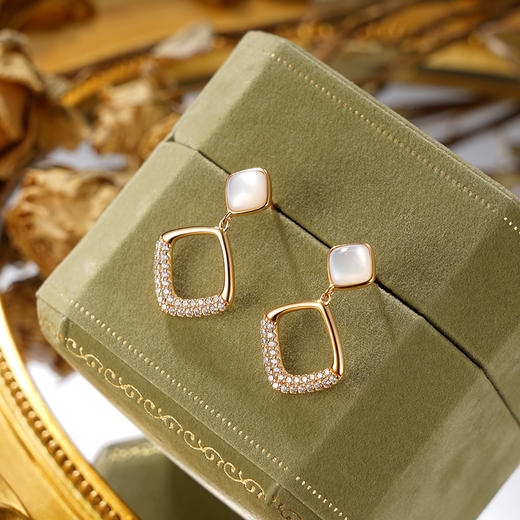 子佩集S925银【魅力闪烁】耳钉纯银【KK155E】时尚镀金白贝母方块几何2501 商品图2