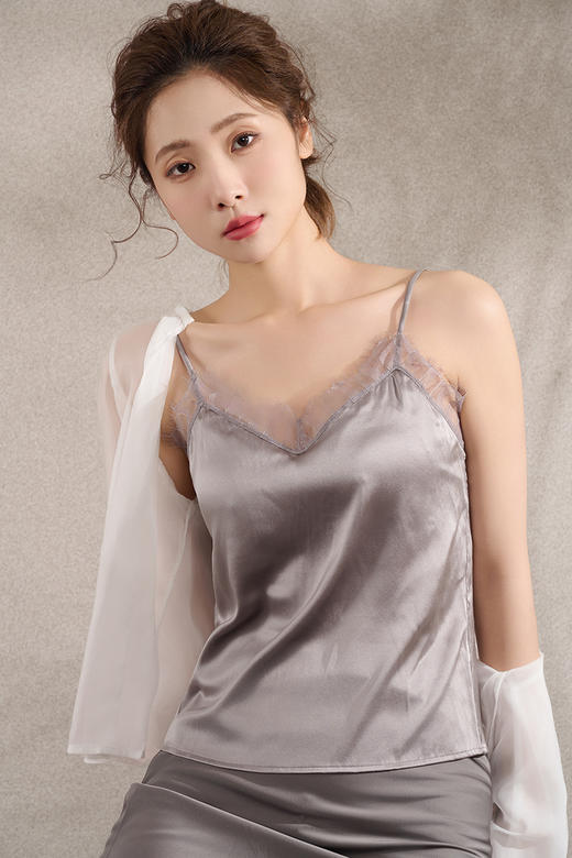 逸红颜周末小集市#完美蕾丝吊带【听松】19姆米真丝弹力缎，自带超薄固定杯垫 商品图5