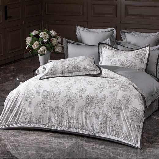 多喜爱 60S新绒棉四件套 素唯 轻奢 芬纳诺抗菌 缎纹工艺 专利床单 贡缎织造 精美拼框设计 光泽柔美顺滑 礼盒包装 商品图2