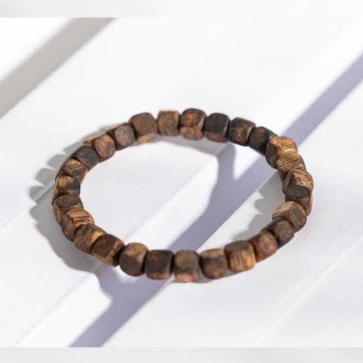 绿棋楠0.6方珠手串 商品图2