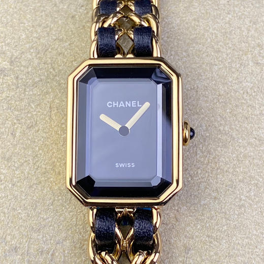 『原单货』BV Factory 香奈儿Chanel Premiere系列腕表
1987年灵感源自巴黎芳登广场的轮廓
中古方糖
1⃣️表径：26.1X20毫米，搭配正品一致的定制版一体机芯，正品原版开模 商品图13