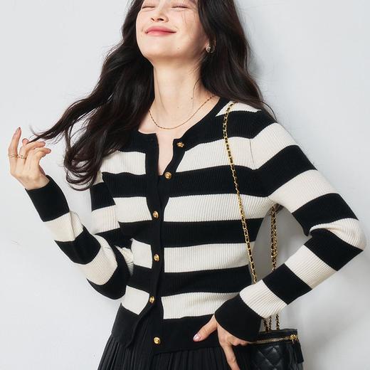【高货sh】全新升级【铂金会员266/天猫359/差价93】(12000) 洛诗琳黑白条纹圆领针织开衫2025早春显瘦毛衣修身外套女 商品图0