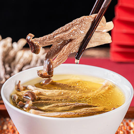 云南干菌系列  菜篮子里的贵族山珍   源于自然  菌味香浓   营养健康   汤鲜味浓  肉质脆嫩 以食养补 老少皆宜 商品图3