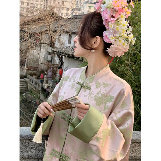 金蘑菇菇 桃花春水 只此青绿/新中式 醋酸锦缎刺绣外套 商品图3