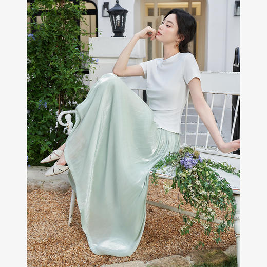 西遇杏色高腰A摆轻熟风半身裙女新款流光垂感舒适裙子D0640314/V0050528 商品图3