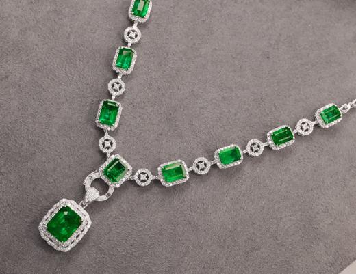 10.53ct刻面祖母绿项链 商品图1