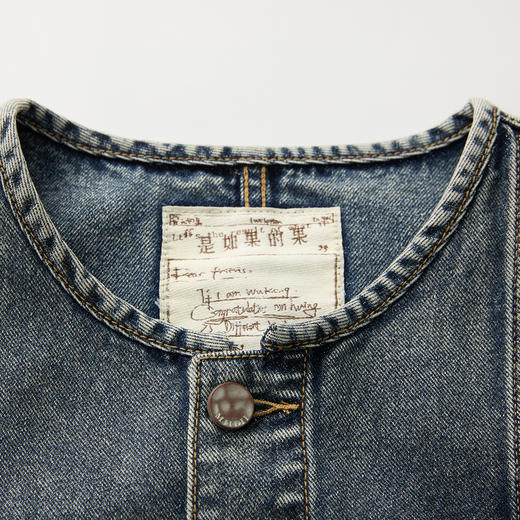 谜底牛仔马甲女士2025春季新品复古风圆领宽松短款马夹251MM0078 商品图3