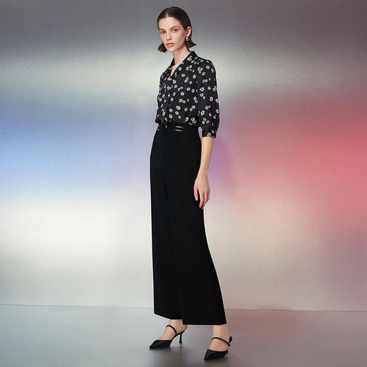 EITIE爱特爱春季新款修身显瘦百搭印花小上衣7713405 商品图3