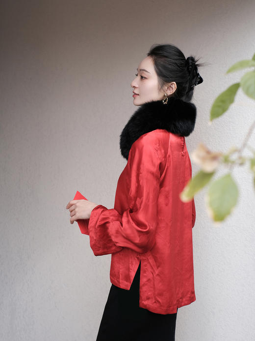 盛唐牡丹| 红色真丝梅花纹女上衣 商品图3