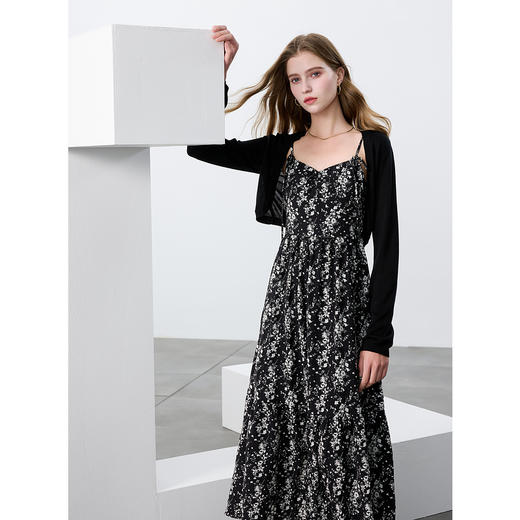 三彩2025春季新款法式复古碎花吊带裙连衣裙大摆长裙浪漫M 商品图1