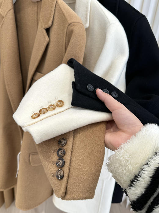 80%羊毛+20%羊绒❗️M*xM*ra同款💰6000+ 一折购！【双面呢短款羊毛西装外套】纯手工缝制羊毛大衣✅保暖舒适！贴身穿不扎人，手感超软糯！短款超百搭！穿十年都不会过时的款 商品图9