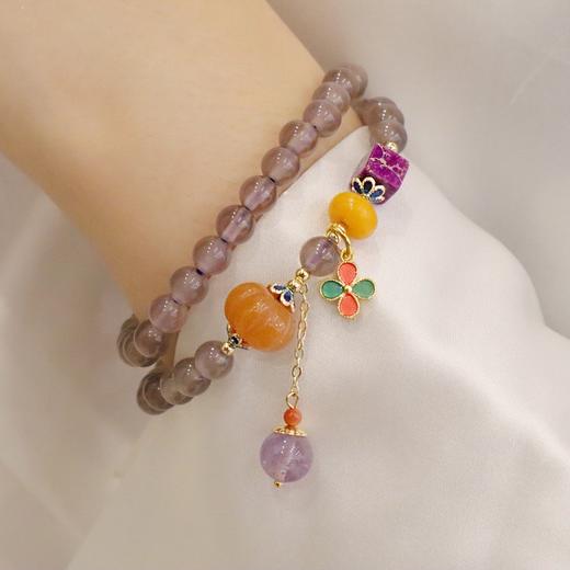 【精美饰品丨贝诗 手链/项链合集】选用饱满圆润的优质原矿，经过多道工序细致的抛光打磨，质地细腻色泽通透，款式简约优雅，适合多场景佩戴 商品图5