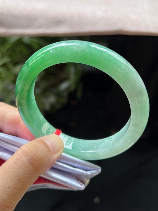 60正圈翡翠手镯 商品图1